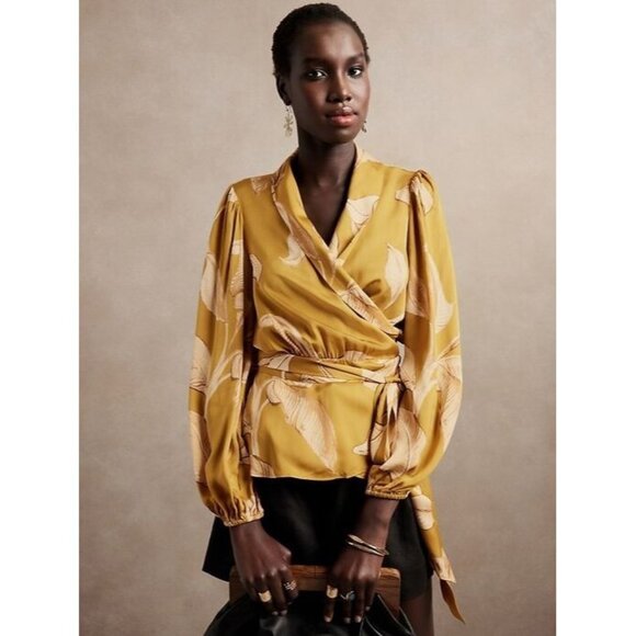 BANANA REPUBLIC Yellow Floral Satin Shawl Collar Wrap Blouse, Size PM - Picture 1 of 12